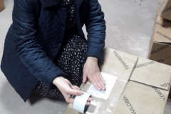 Волонтеры организовали передачу гуманитарной помощи жителям Мариуполя